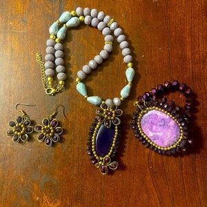 Fashion custom necklace glass purple beads.